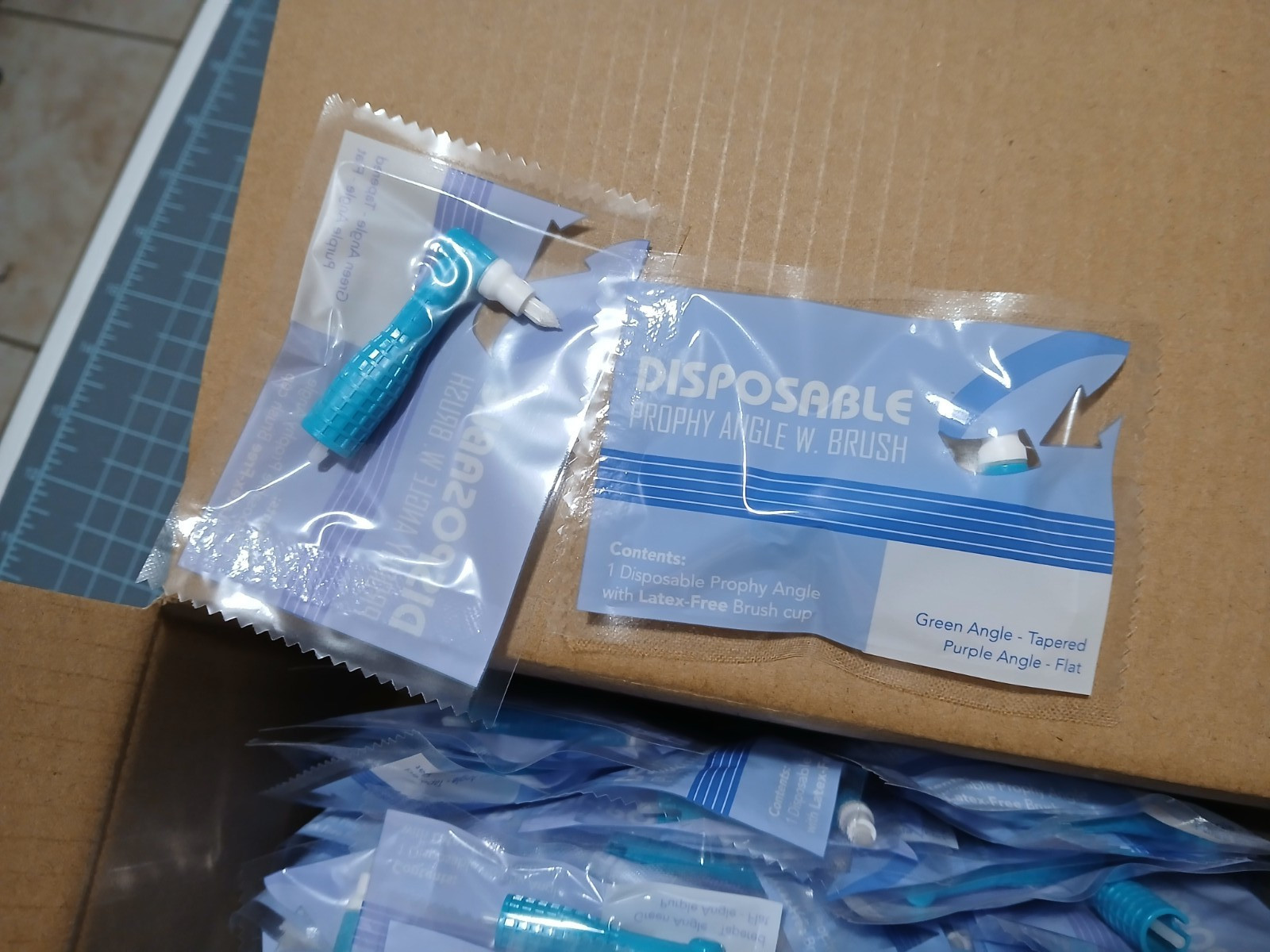 ProAngle® Plus Disposable Prophy Angle with Tapered Brush Box of 100