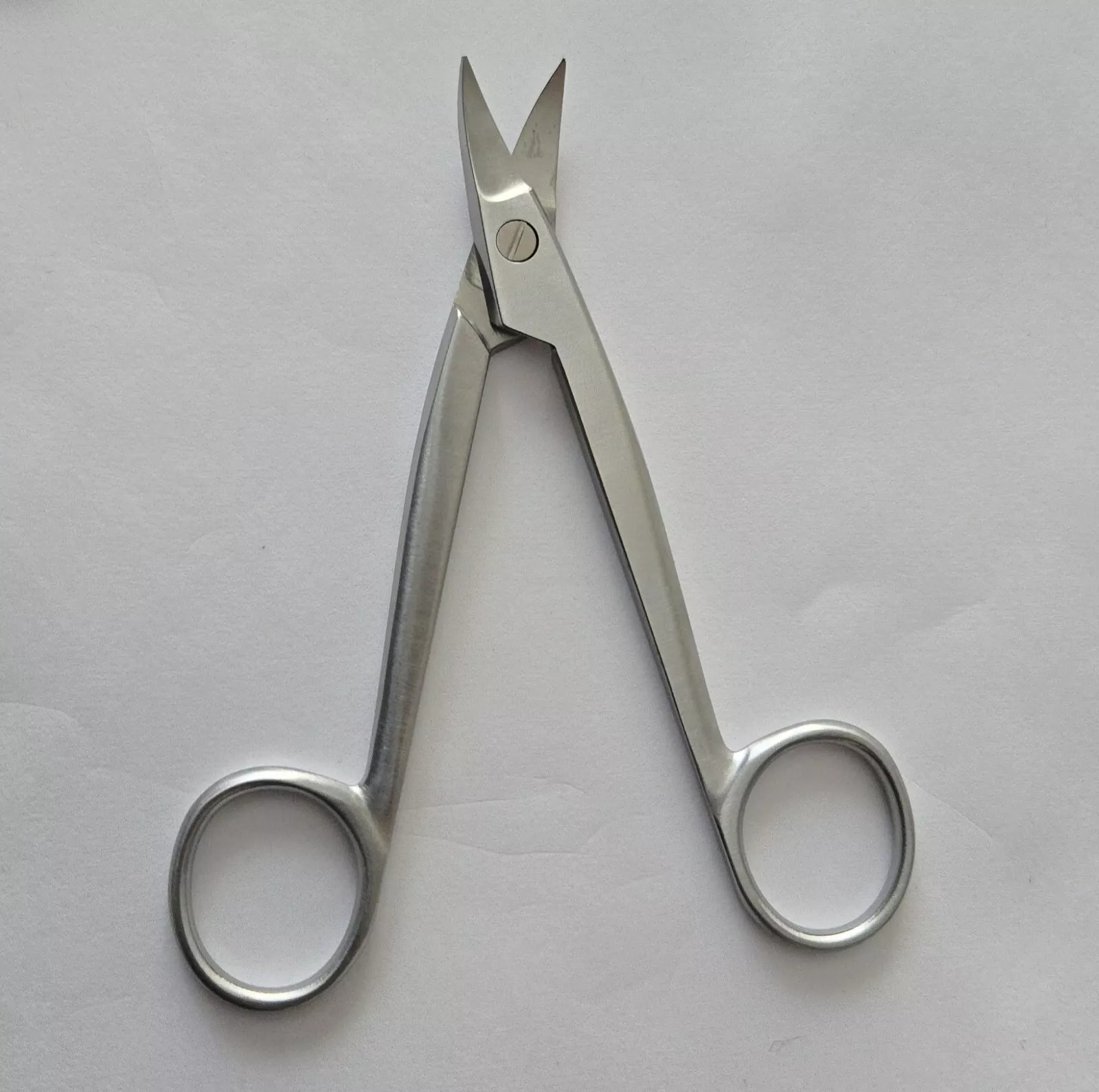 New Stainless Steel Periodontics Instruments Curved Crown Scissors 4.5″ Tip 1 cm