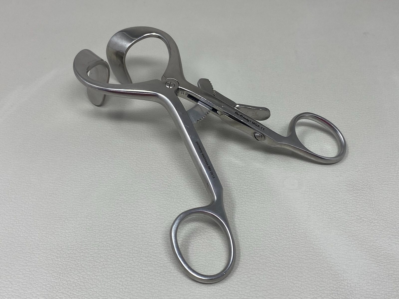 Hu-Friedy MGA Dental Molt Mouth Gag, Adult, German Stainless, Reusable