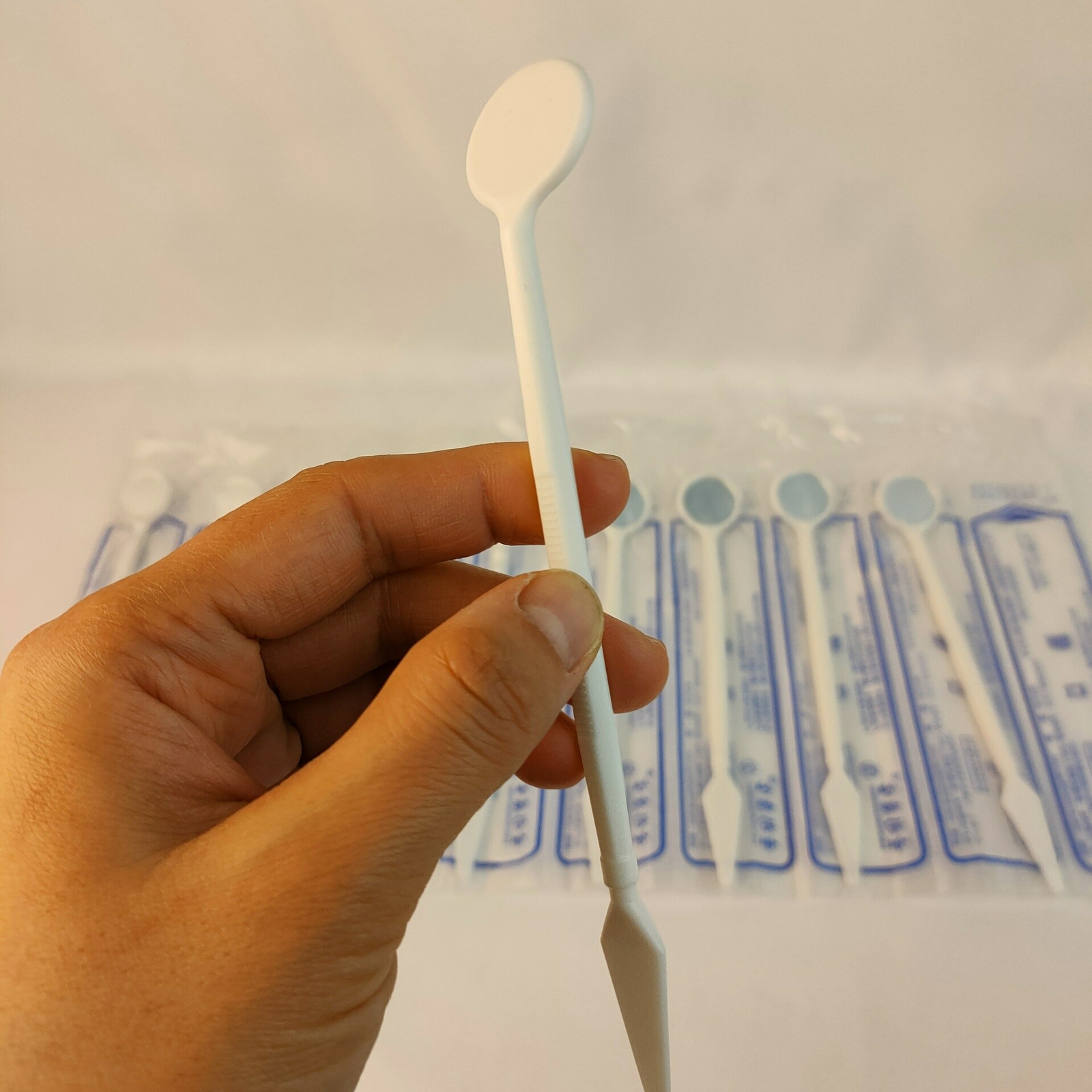 Plastic Dental Mirror 100 Pcs Disposable Mirror Oral Tools For Teeth Whitening