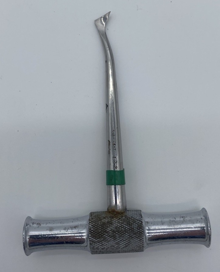 Vintage Clev Dent 122 Extractor Extracting Turn Key Tool Clev-Dent