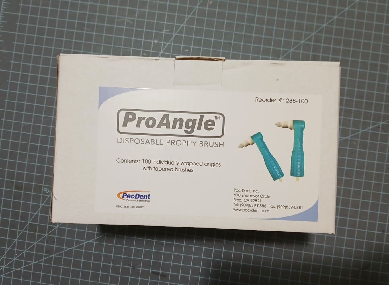 ProAngle® Plus Disposable Prophy Angle with Tapered Brush Box of 100