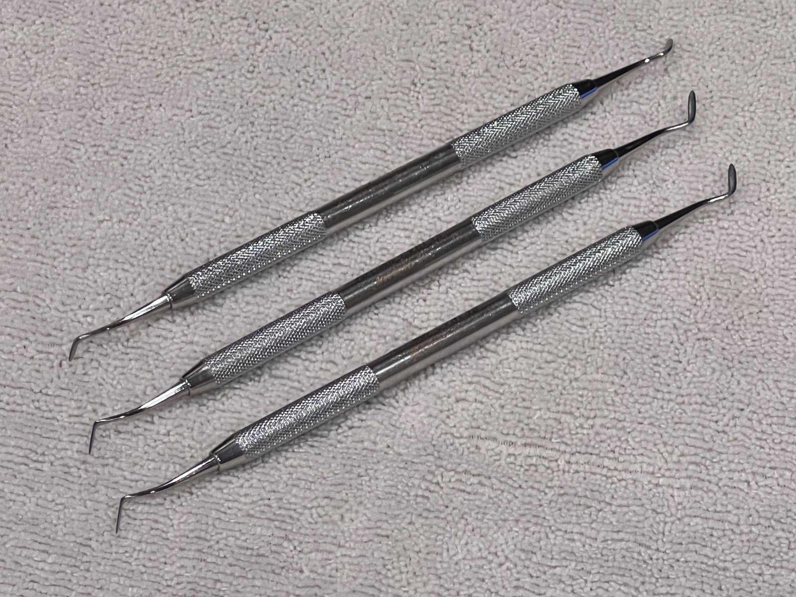 Hu-Friedy #3S Hollenback Carver (SKU: CVHL3S) Three Instruments