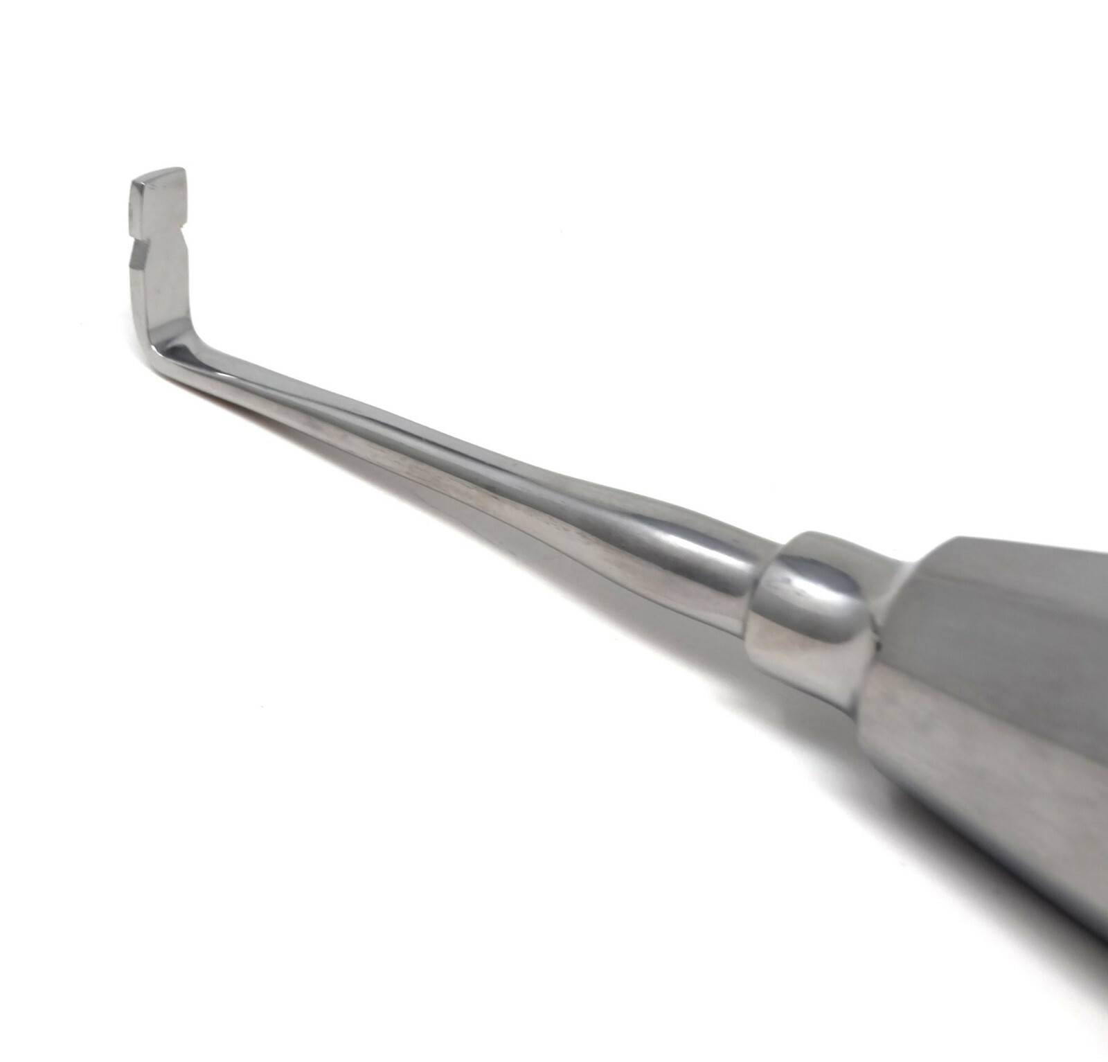Dental Surgical Elevator 5.25″ Crown Remover 90° Angled Extraction Splitter