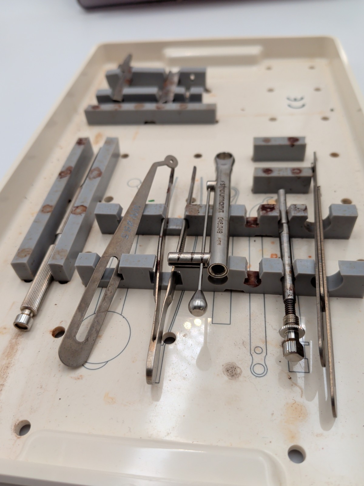 Straumann Surgical Solutions Cassette with Instruments – Set as Shown