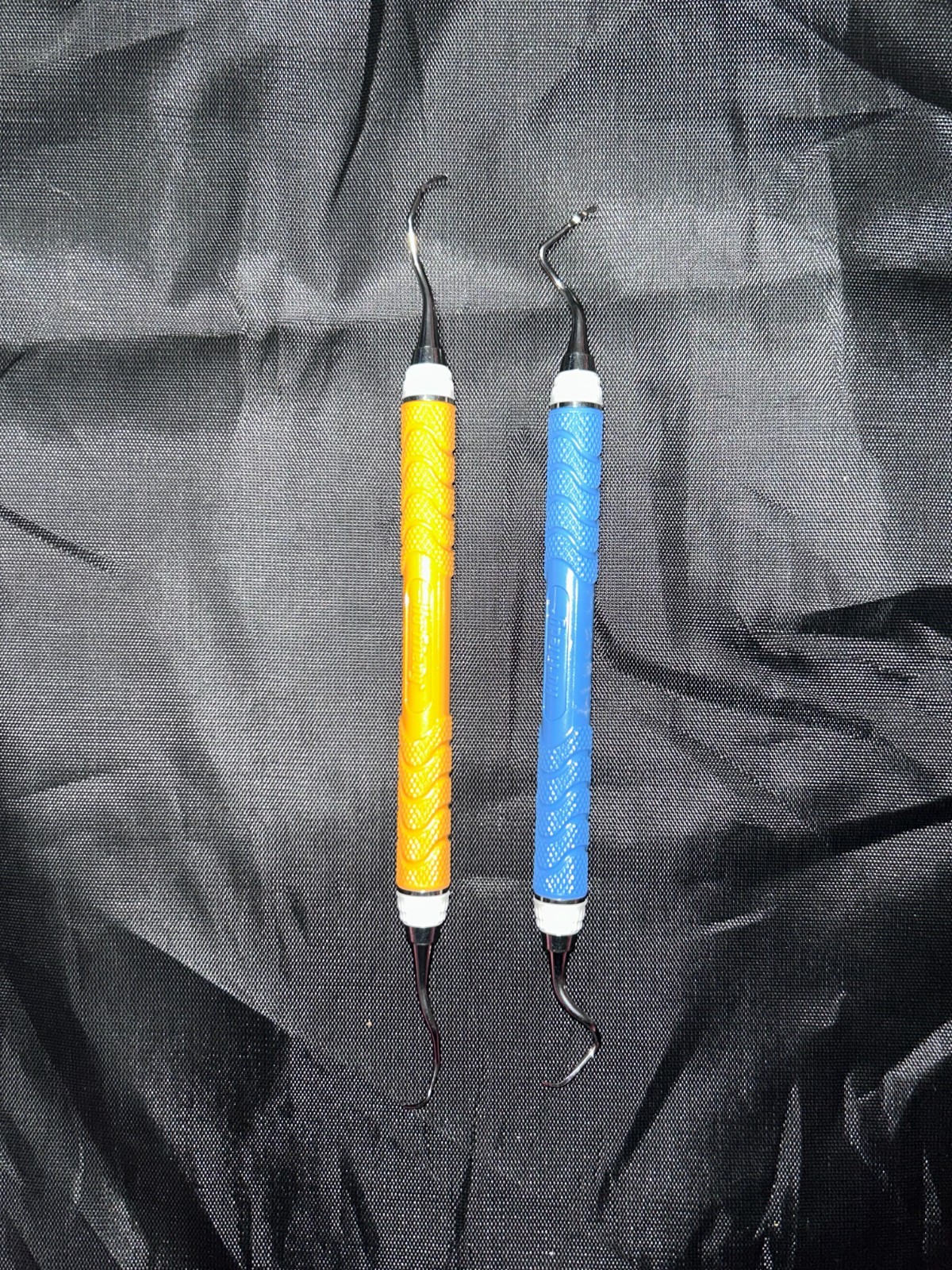 Hu-Friedy 2 Dental Instruments SG 15/16+ SG 17/18 – Great Condition – School Use