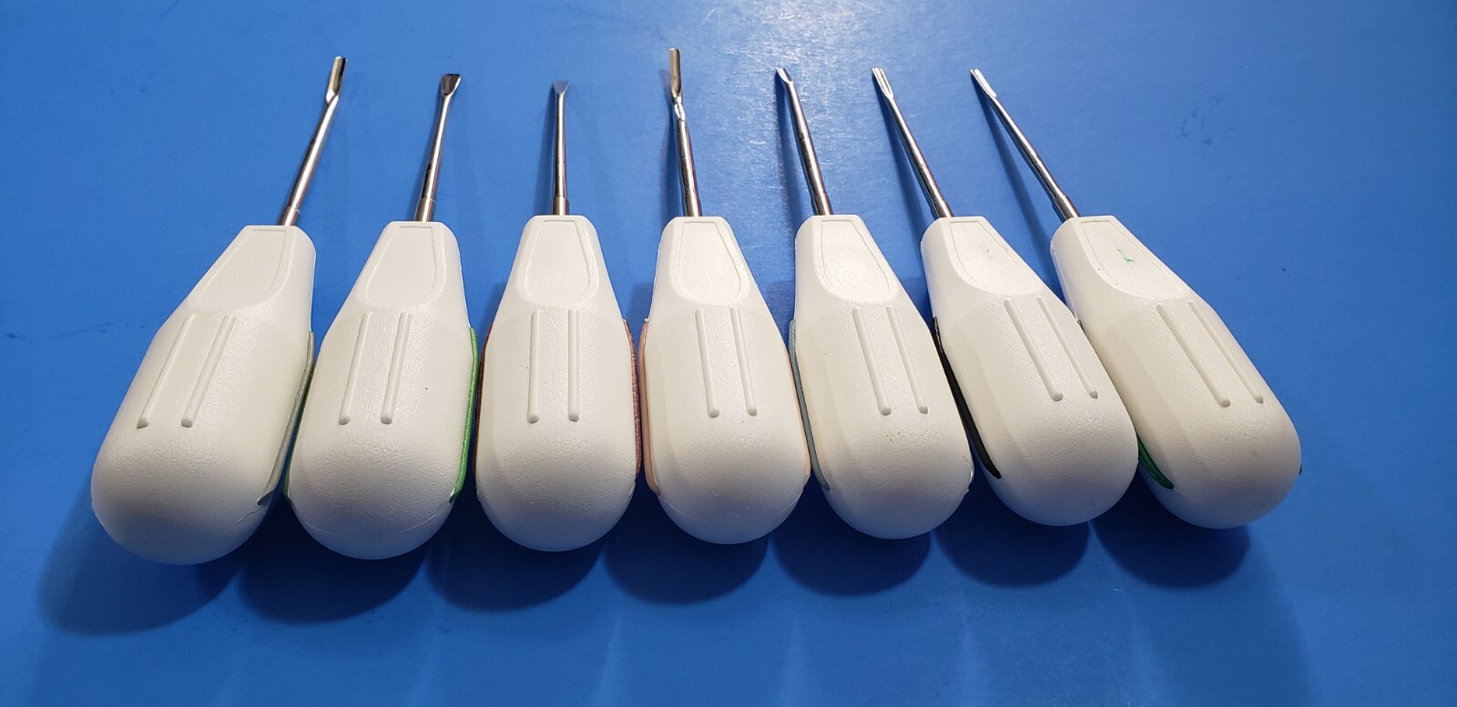 7-Units Turtle Dental Luxating Elevators Set White handle Dental Instruments