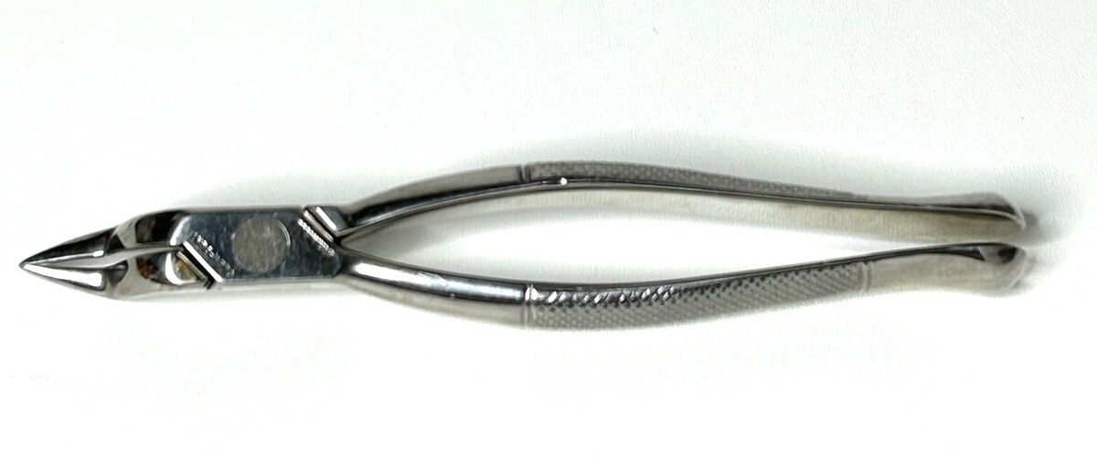 Vintage Clev-Dent Dental Oral Surgical Forceps #65 Stainless Steel