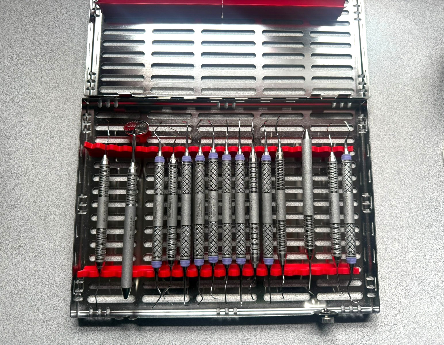 Hu-Friedy Dental Hygiene Instruments with Cassette Everedge 2.0 (15 instruments)