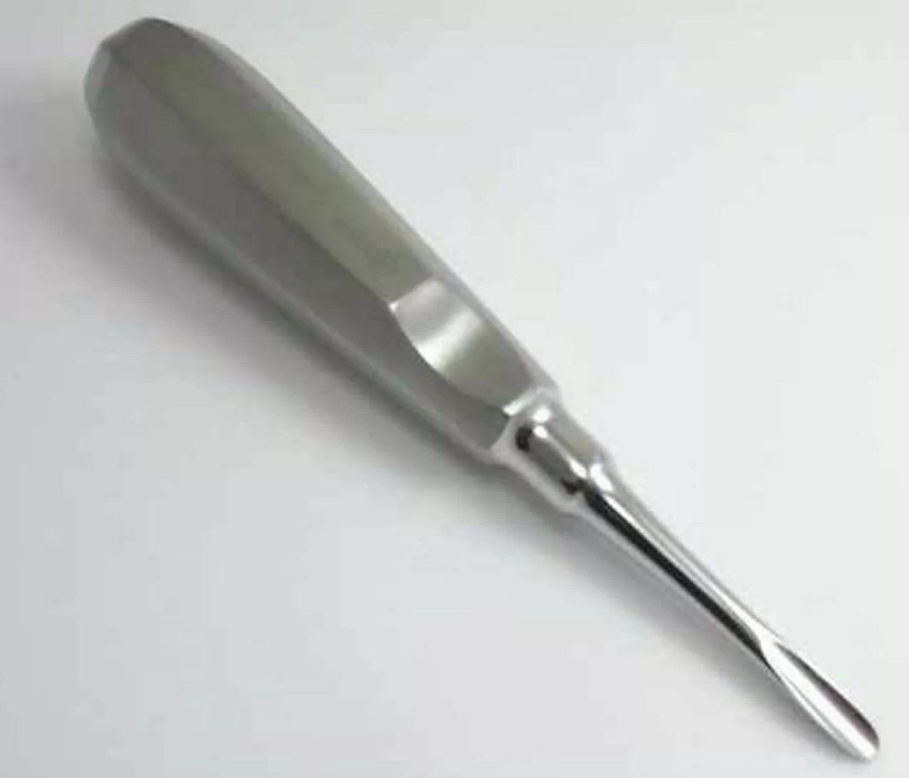 Dental Luxating Root Elevator 4mm CURVED Chisel Tip Tooth STAINLESS CE Dental