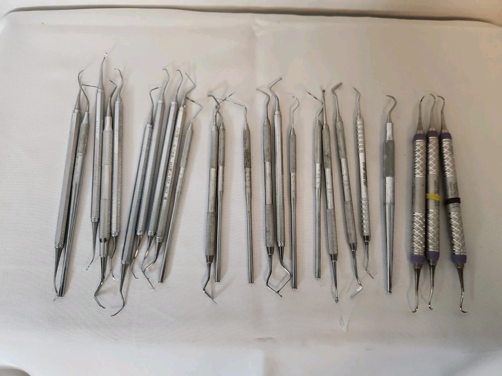 Hu-Friedy lot Of 24 Dental Instruments. Probes, Scaler ETC.