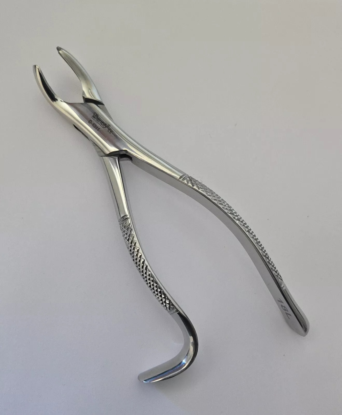 Dental Orthodontics Surgical Instruments #18L Extracting Forceps Stainless Steel